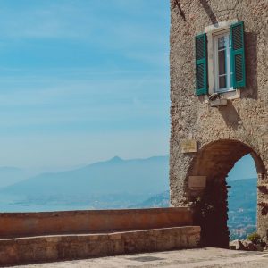 Borghi-Liguria-Verezzi-piazza