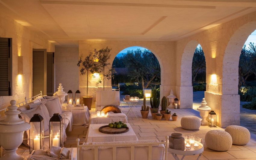 Borgo Egnazia villa padronale patio - The Style Lovers