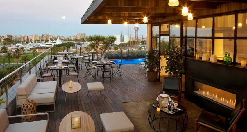 Boutique hotel 5 stelle a Barcellona - Hotel The Serras Barcelona entrance - thestylelovers.com