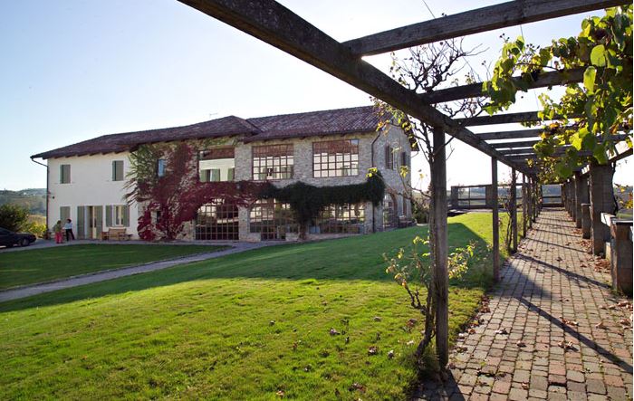 Langhe dove dormire. Poderi Einaudi esterno - thestylelovers.com