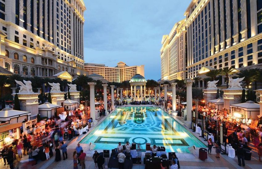 Las Vegas Caesars Palace pool event - thestylelovers.com