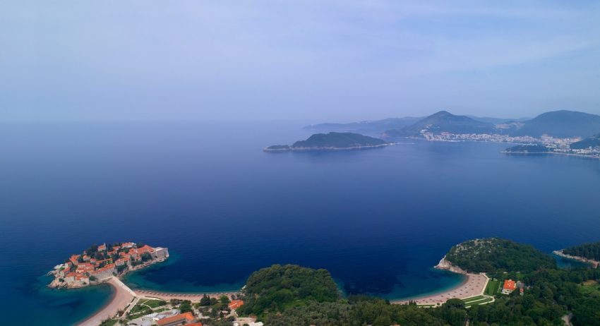 Montenegro la nuova meta del lusso. Aman Sveti Stefan view - The Style Lovers