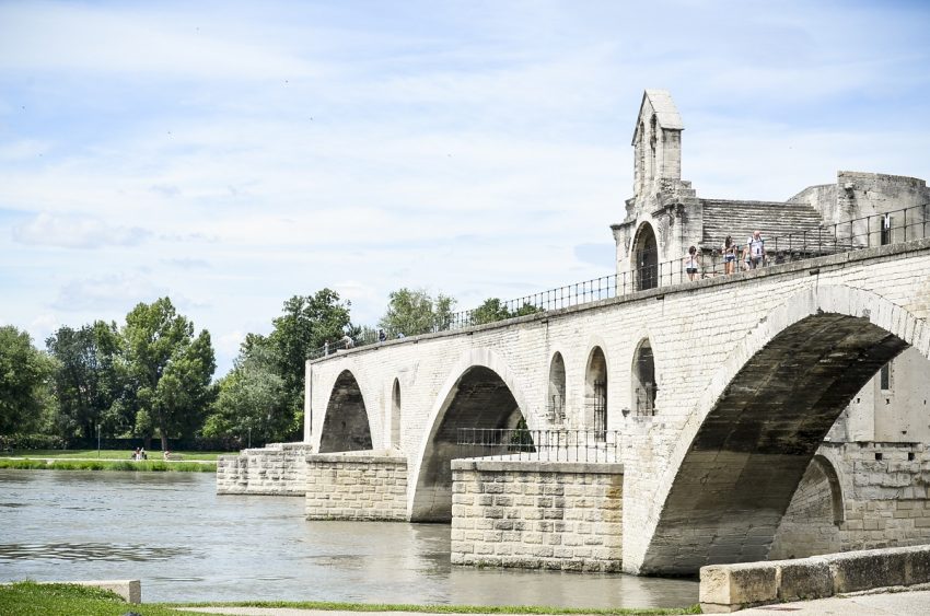 Pont Avignone - thestylelovers.com