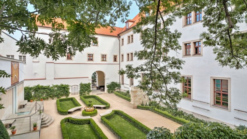 Praga Augustine hotel garden - The Style Lovers