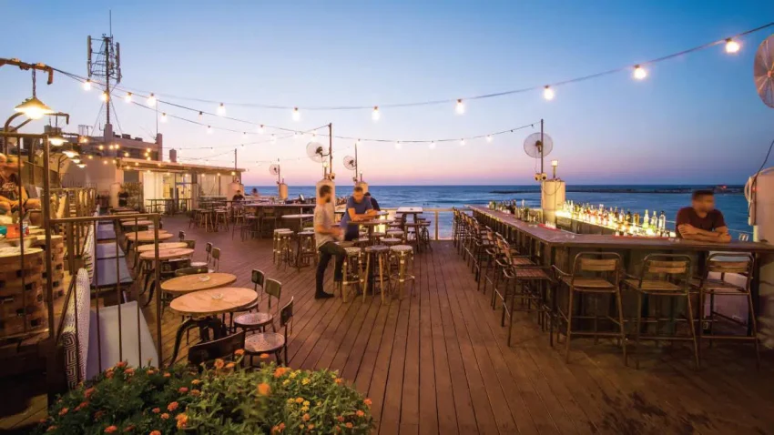 Hotel-Carlton-Esperanto-Bar