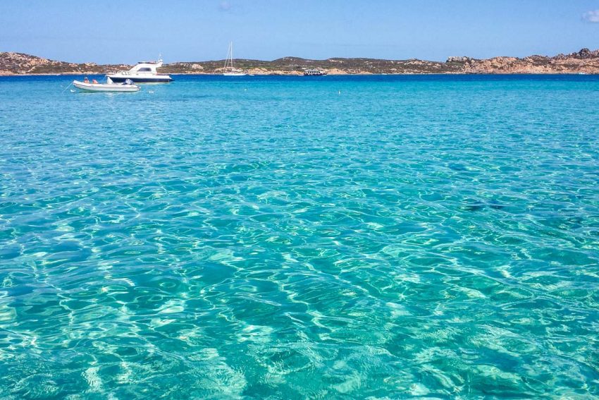 Un bagno alle Piscine naturali della Maddalena. Sardinia - thestylelovers.com