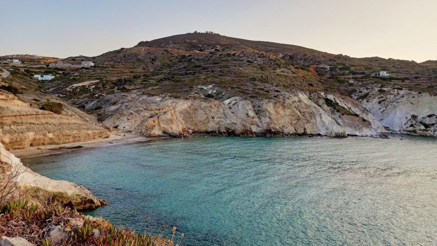 guida all isola di milos-spiaggia